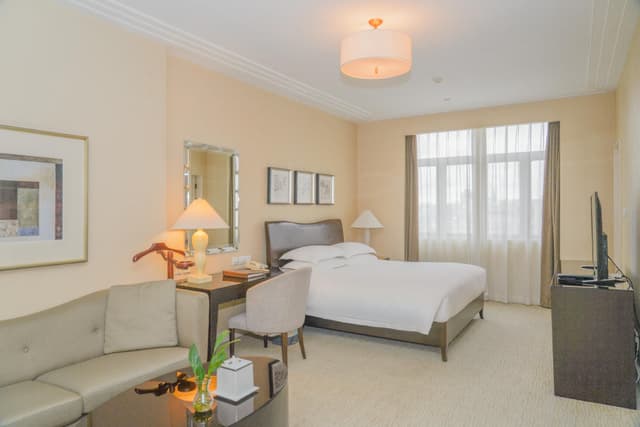 Deluxe River View King Room