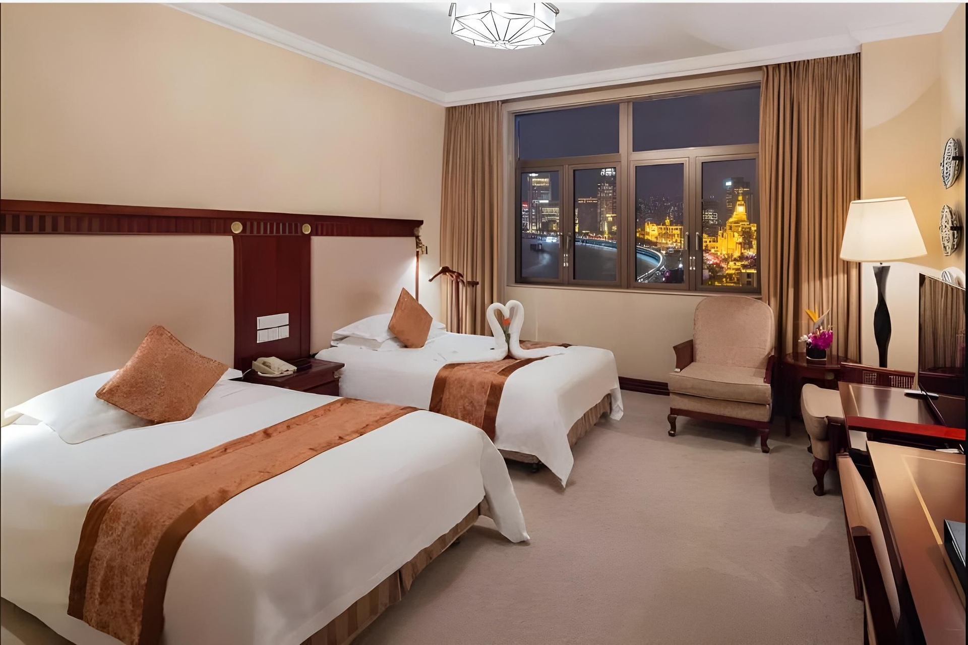 บรอดเวย์ แมนชั่น โฮเต็ล (Broadway Mansions Hotel)2