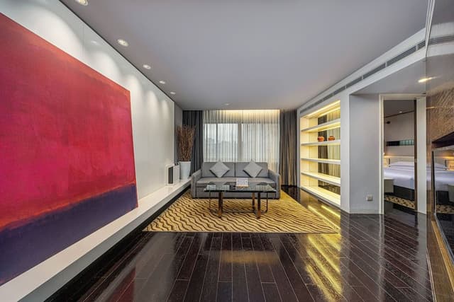Suite (Ultra Sassy Double)