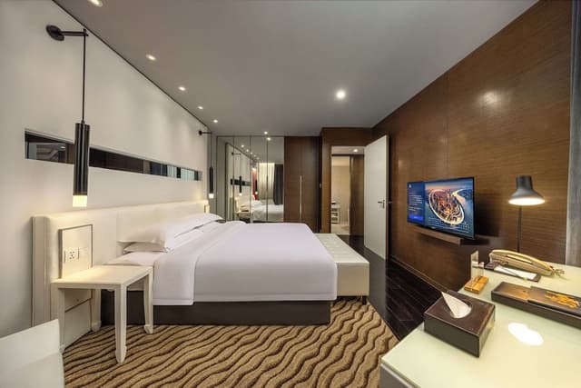 Suite (Ultra Sassy Double)