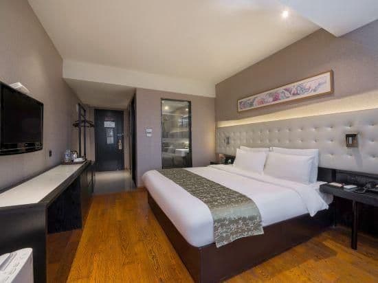 Queen Room