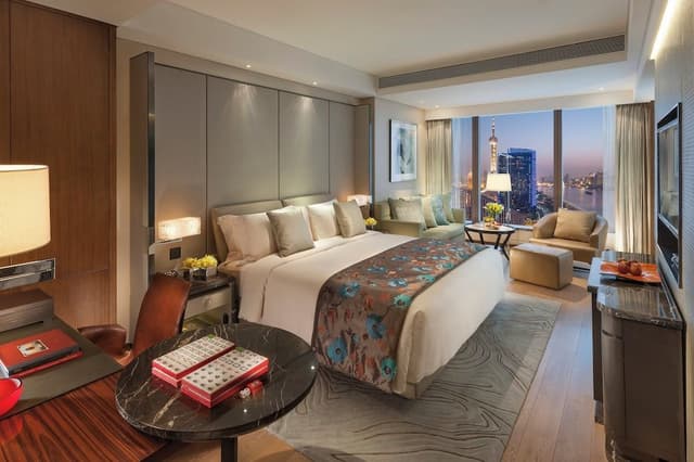 Club Room, 1 King Bed (Mandarin River)