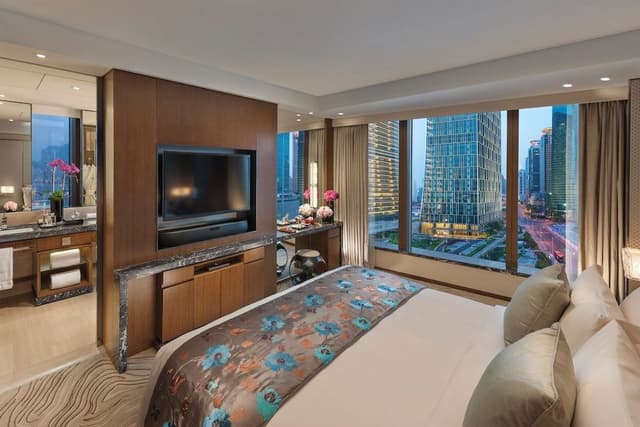 Suite, 1 King Bed (Twin Star)