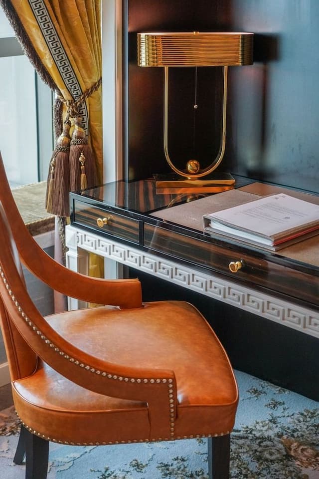 The Manor Junior Suite