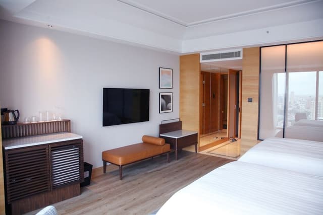 Room, 2 Double Beds, Smoking, City View