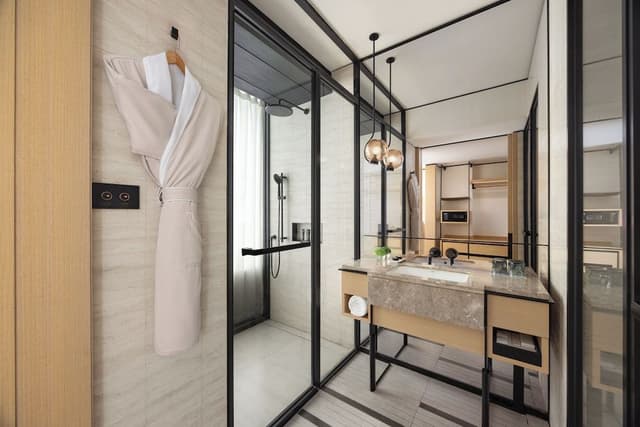 Standard Single Room, 1 Queen Bed