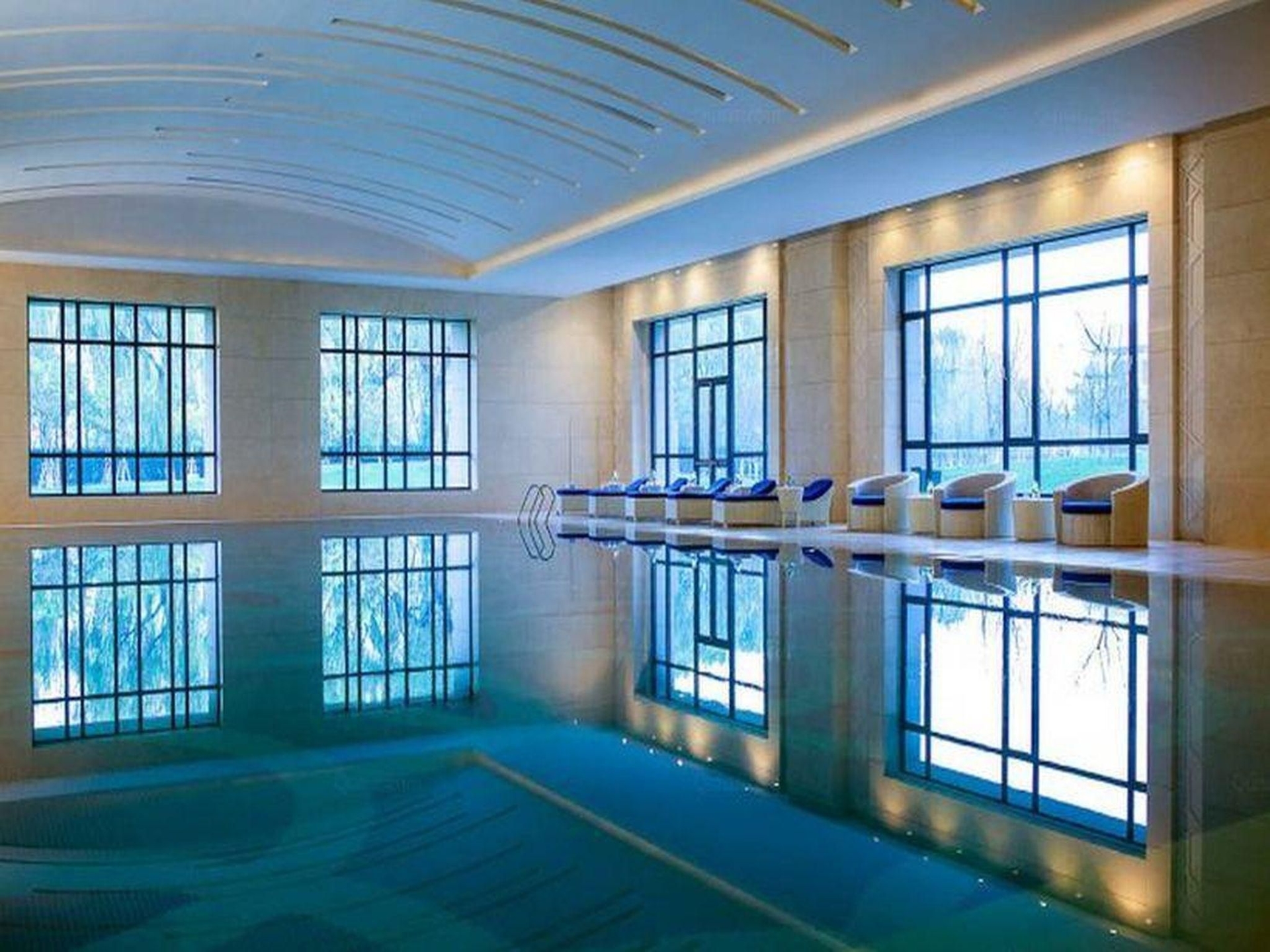 โรงแรมเรอเนสซองส์ เทียนจิน เลควิว (Renaissance Tianjin Lakeview Hotel)1
