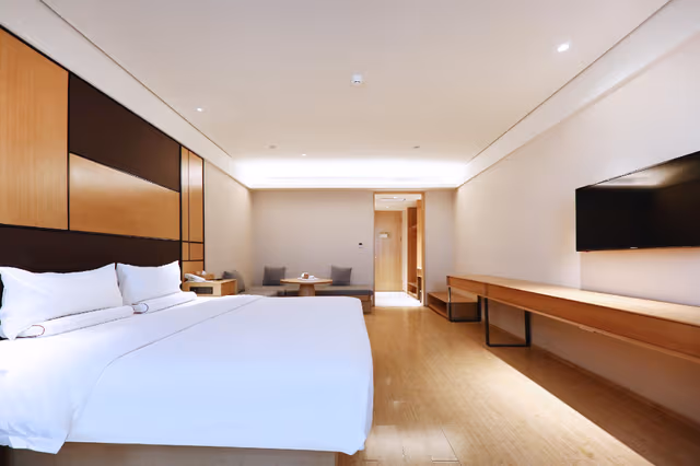 Huazhu - Destress Superior Bed Room