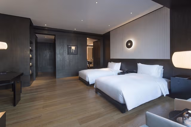 Club Room, 2 Twin Beds (Deluxe)