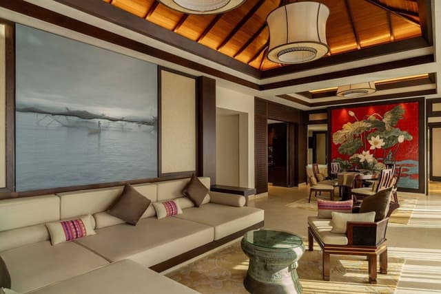 Three Bedroom Seaview Hill Villa with Heated Pool