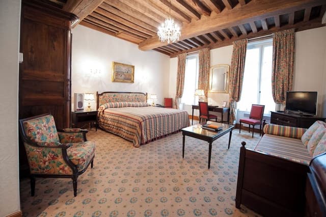 Suite (Grand Cru)