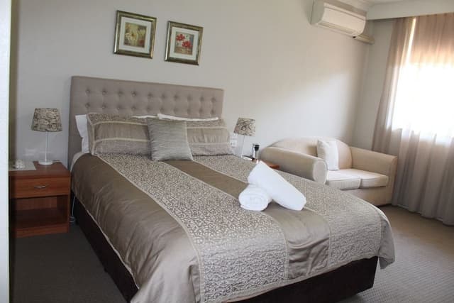 Deluxe Room, 1 Queen Bed