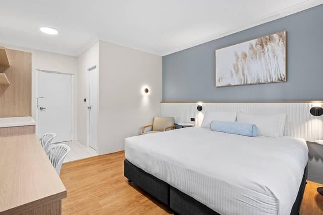 Deluxe Room, 1 King Bed, Non Smoking