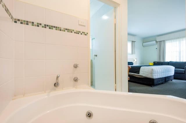 Suite (SPA)