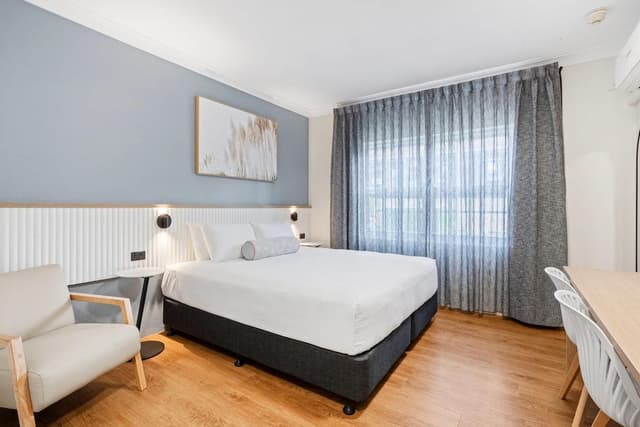 Deluxe Room, 1 King Bed, Non Smoking