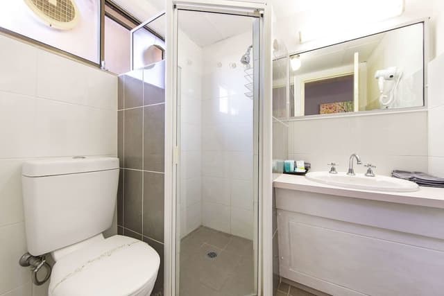 Room, 2 Bedrooms (Unit)