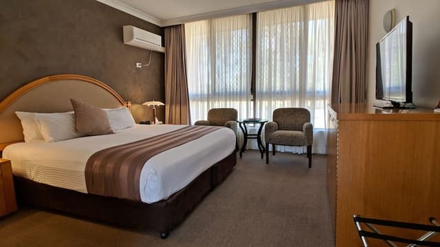Superior King Room