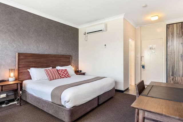 Executive King Room