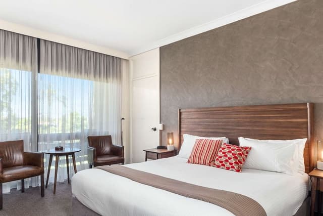 Executive King Room
