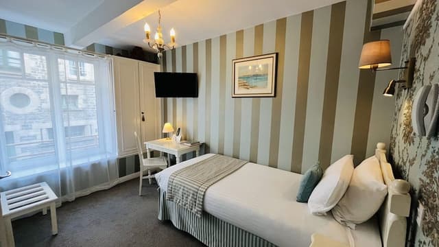 Classic Single Room, City View