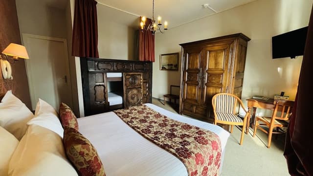 Classic Quadruple Room, Sea View