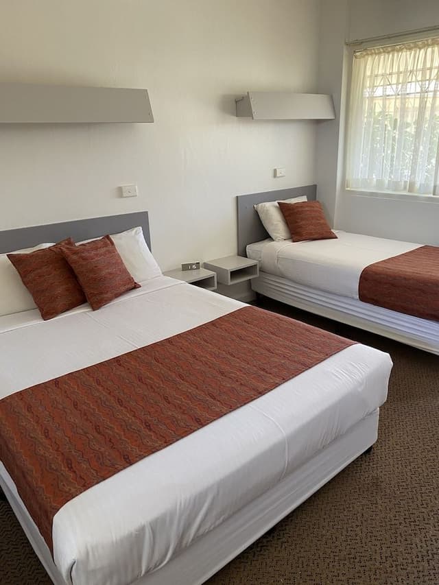 Standard Twin Room