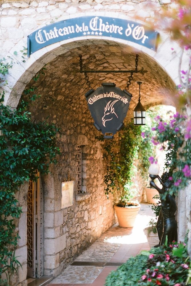 Chateau De La Chevre D'Or1