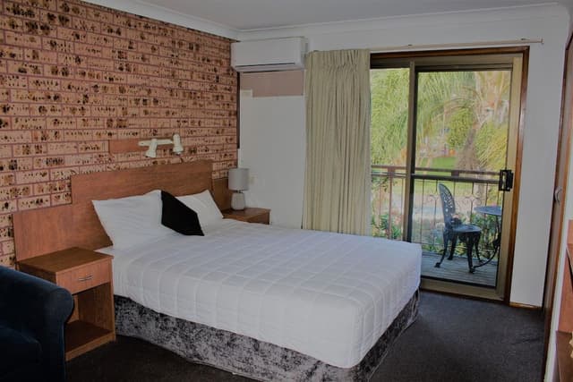 Queen Room with Balcony