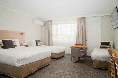 Deluxe Family Room