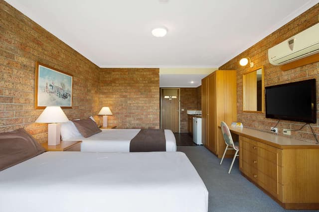 1 Queen Bed, 1 Single Bed, Nonsmoking