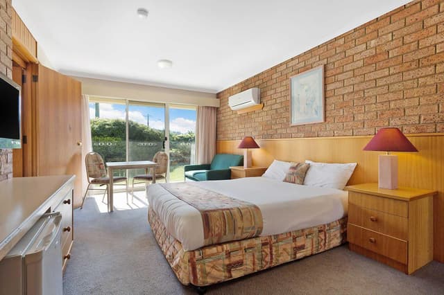 1 Queen Bed, Nonsmoking
