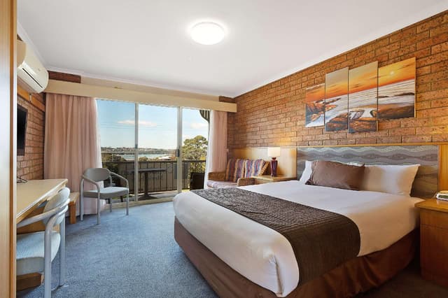 1 Queen Bed, Nonsmoking