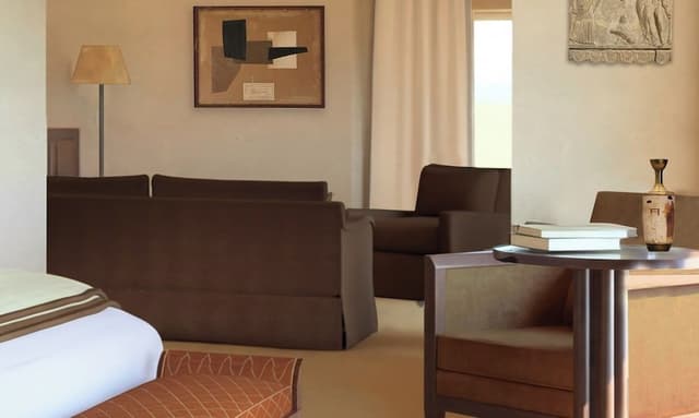 Signature Suite