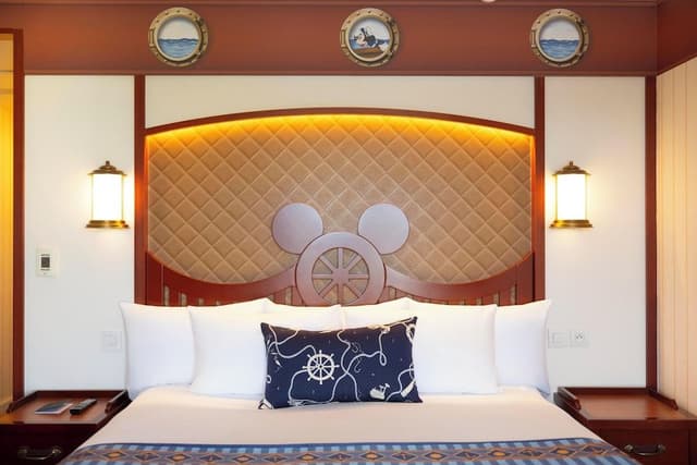 Compass Club Room