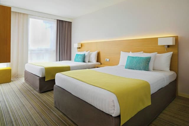 Junior Suite, Multiple Beds