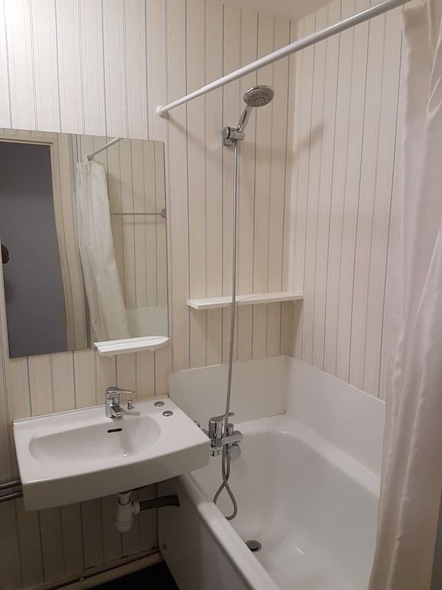 Economy Twin Room