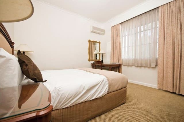 Deluxe Room, 1 Queen Bed