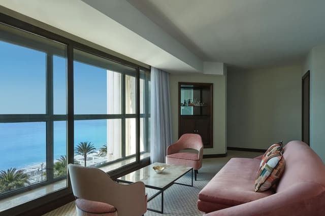 Suite, Sea View (Prestige)