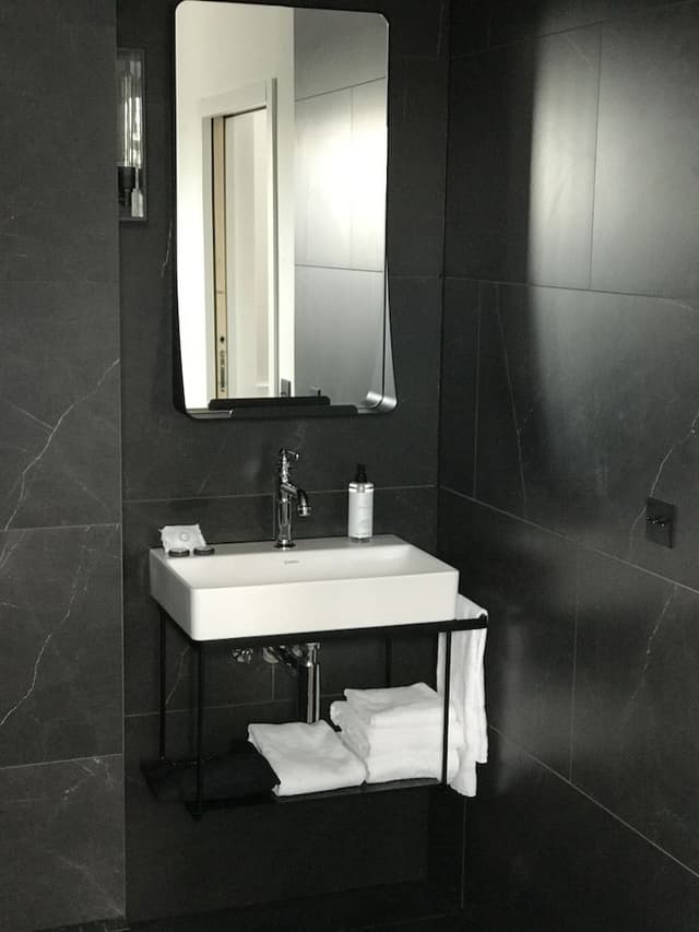 Suite 46