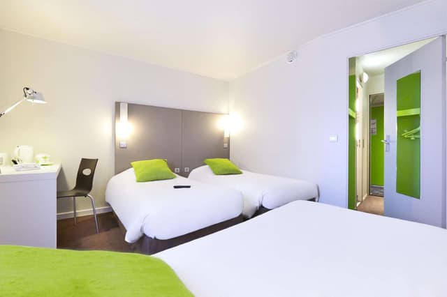Triple - 3 Single Beds