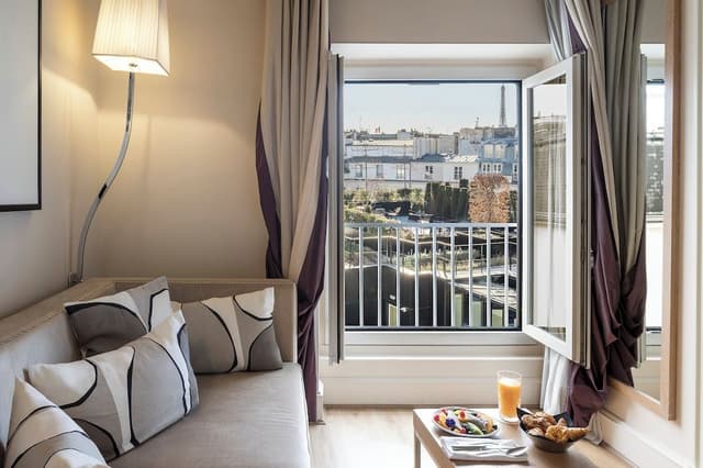 Junior Suite Duplex Eiffel Tower View