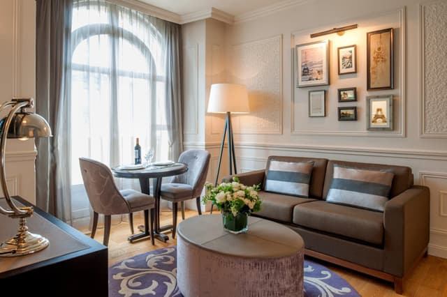 Junior Suite