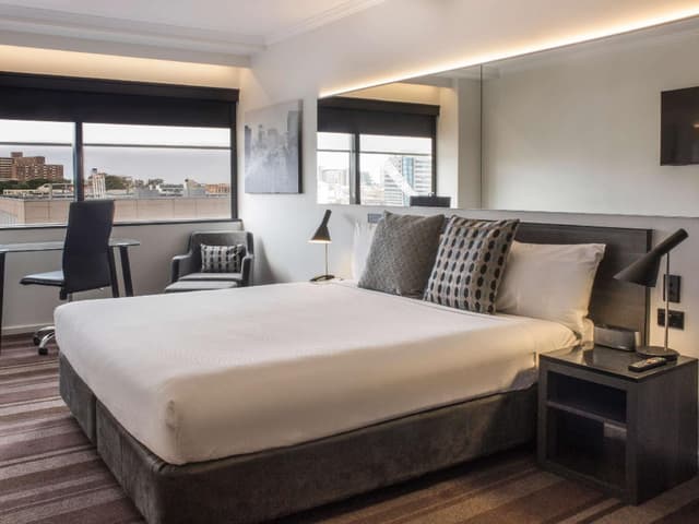 Standard Queen Room