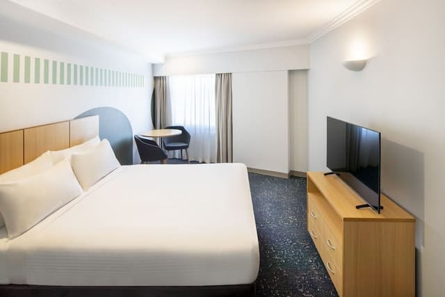 Superior Room, 1 King Bed
