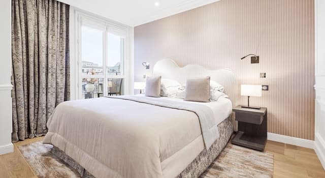 Suite (Prestige)