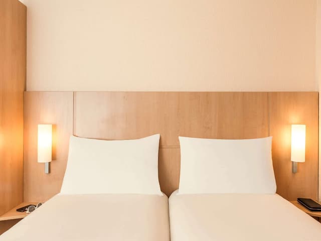 Standard Room with twin beds