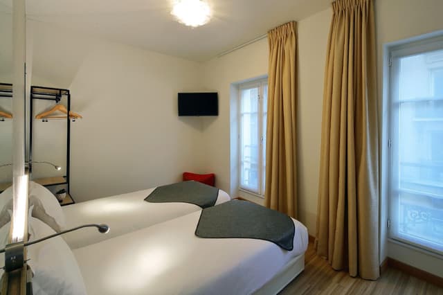 Classic Twin Room