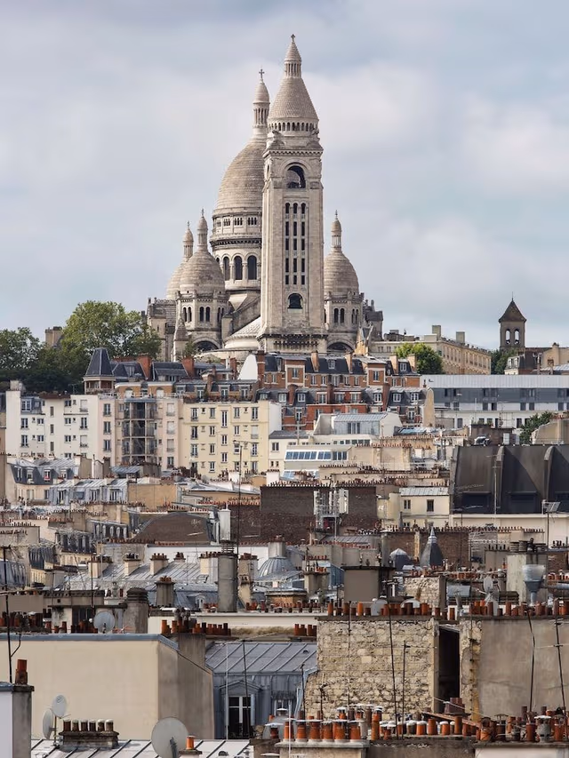 Double Room (Sacre Coeur view)