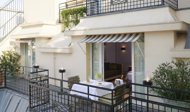 Signature Suite