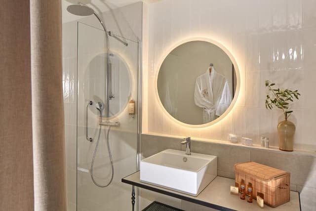 Mini Suite with Jacuzzi